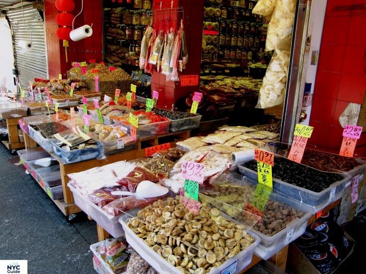 Chinatown street market in downtown New York City